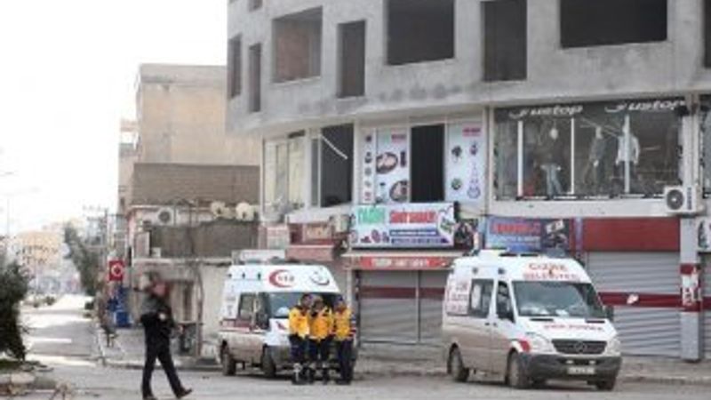 Cizre'de yaralıları almak isteyen ambulanslara ateş açıldı