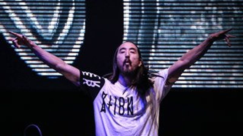 Steve Aoki İstanbul'da hayranlarıyla buluştu