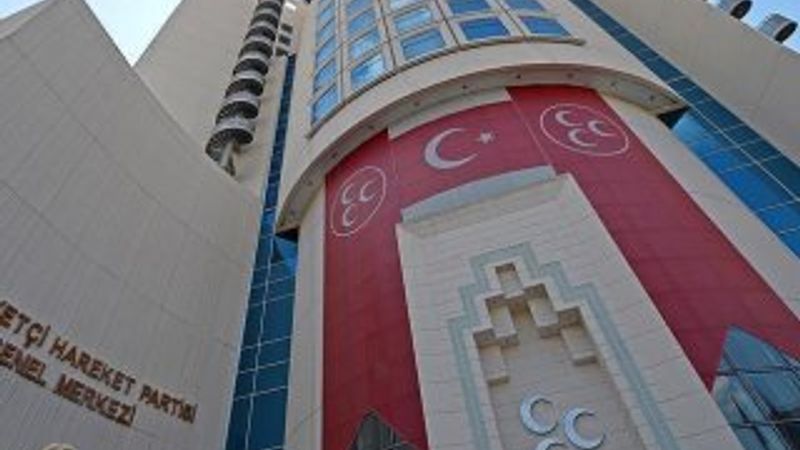 MHP 8 il yönetimini görevden aldı