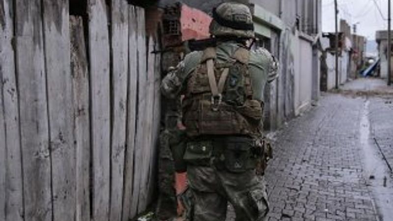 Sur'da 1 asker şehit oldu