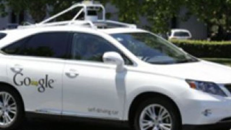 Google'ın sürücüsüz aracı otobüse çarptı