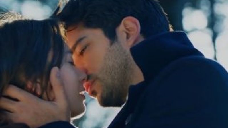 Burak Özçivit - Neslihan Atagül öpüştü