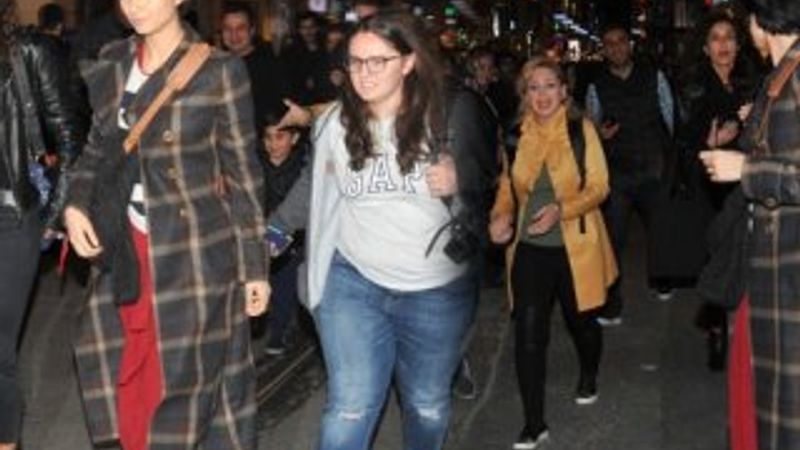 Tuba Büyüküstün'ün İstiklal’de panik anları