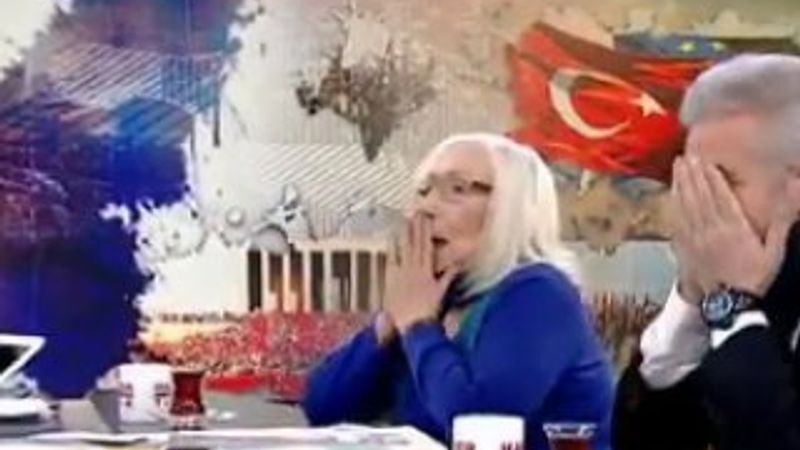 Programa Fatiha okuyarak başladılar