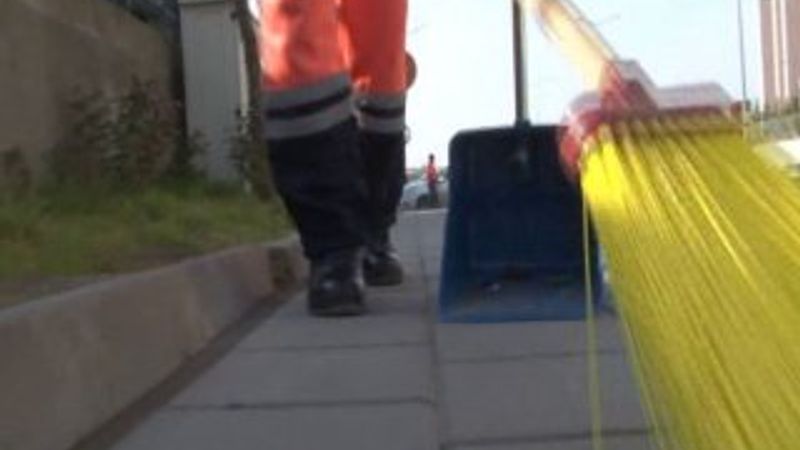 Temizlik işçisinden örnek davranış