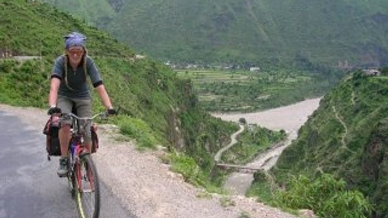 Bisiklet kazası yapan 43 yaşındaki kadın hamile kaldı