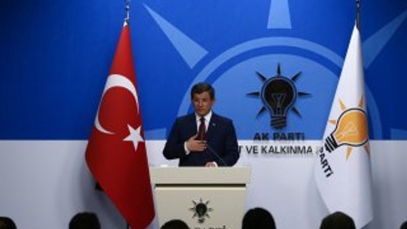 Ahmet Davutoğlu: Genel başkanın değişmesi daha doğru