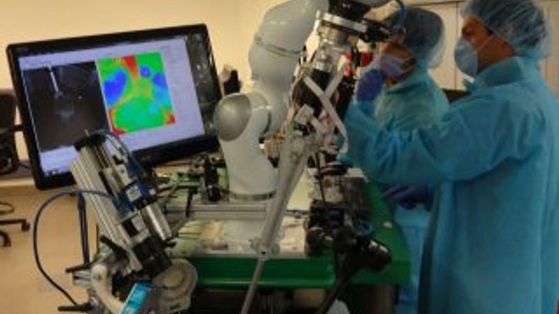 Robot cerrahtan bağırsak ameliyatı