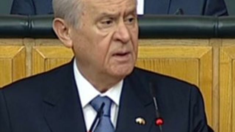 Devlet Bahçeli'den Başbakan'ın ayrılma kararına yorum