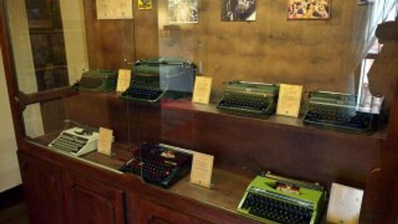 Türkiye'nin ilk daktilo müzesi Eskişehir'de açıldı