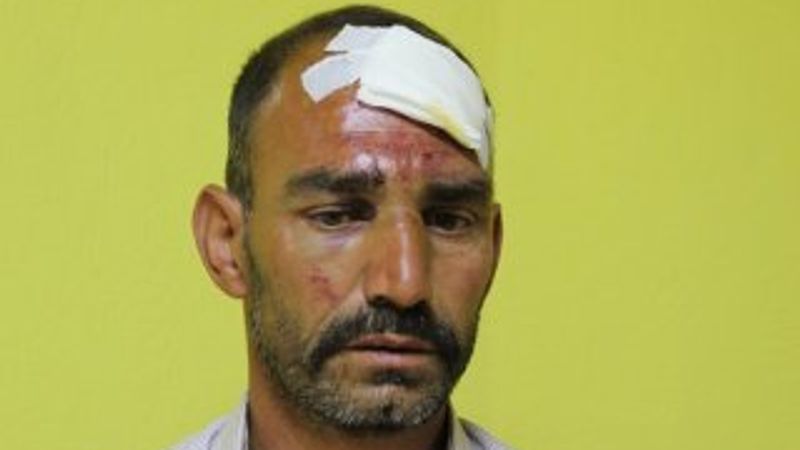 İzmir'de kahveye selam vermeden giren adam dayak yedi