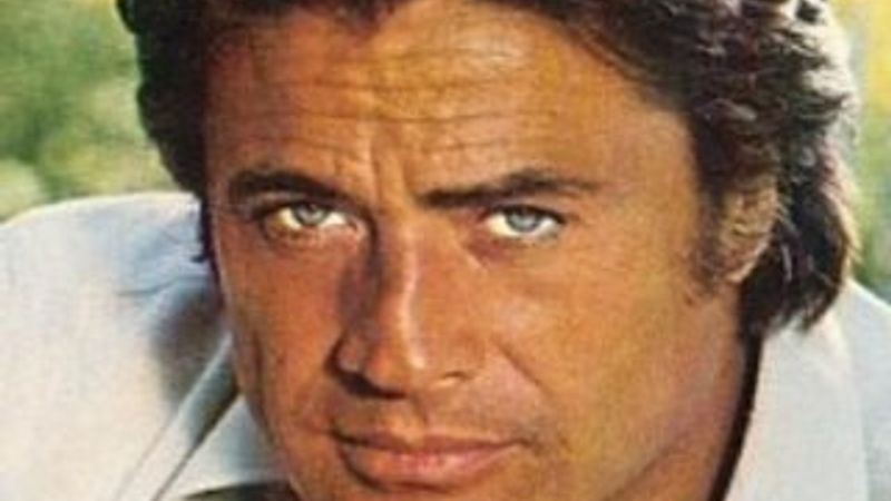 Cüneyt Arkın kimdir?