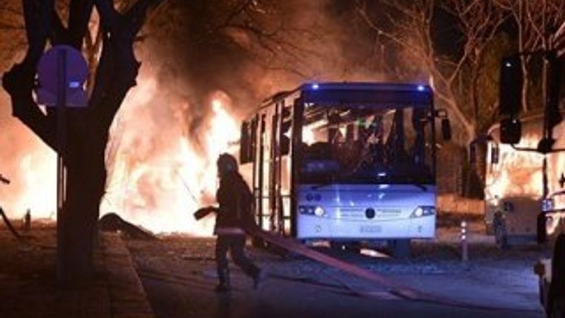 HDP'li vekiller terörist cenazesine katıldı