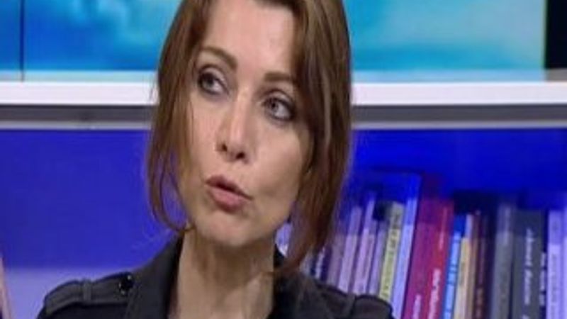 Elif Şafak Ayasofya kilise olsun dedi