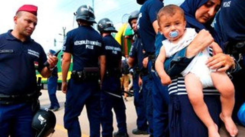 Macaristan sığınmacıları geri gönderiyor