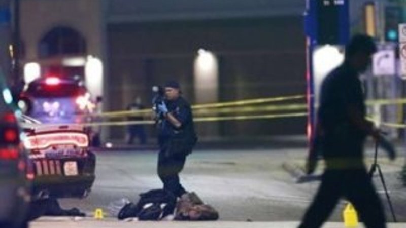 Amerika'da 5 polisi öldüren saldırgan robotla vuruldu