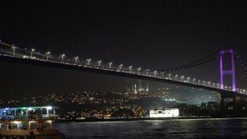 Boğaziçi ve FSM köprüleri trafiğe kapatıldı