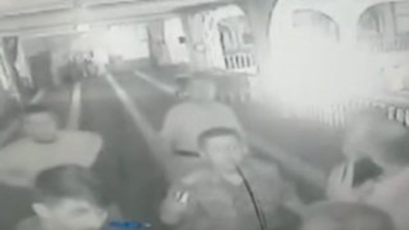 Camiyi basan darbeci asker dayak yedi