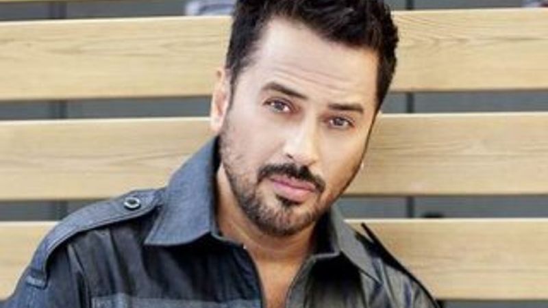 Emre Altuğ Alaçatı'da butik otel açtı