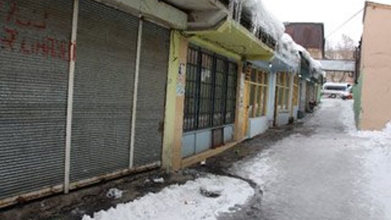 Valilik Muş'ta esnafa toplu kepenk kapatmayı yasakladı