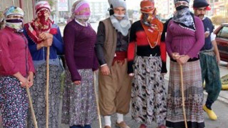 Erzurum'da gençlerin oyunu polisi alarma geçirdi