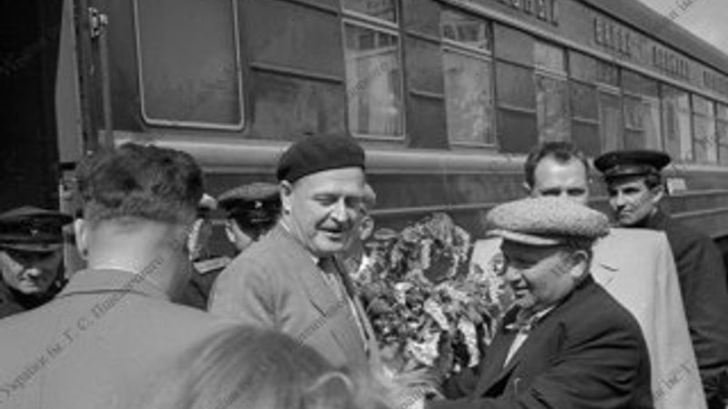 Nazım Hikmet'in bilinmeyen fotoğrafları ortaya çıktı