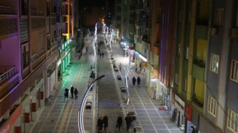 Kayyum Cizre sokaklarını güzelleştiriyor