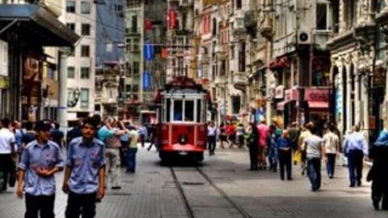 Hollanda Türkiye'deki vatandaşlarını uyardı