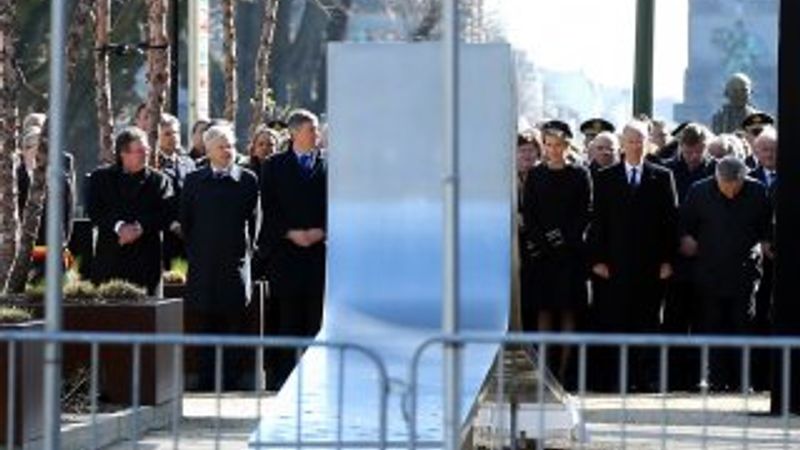 Brüksel saldırısının yıl dönümünde Londra saldırısı