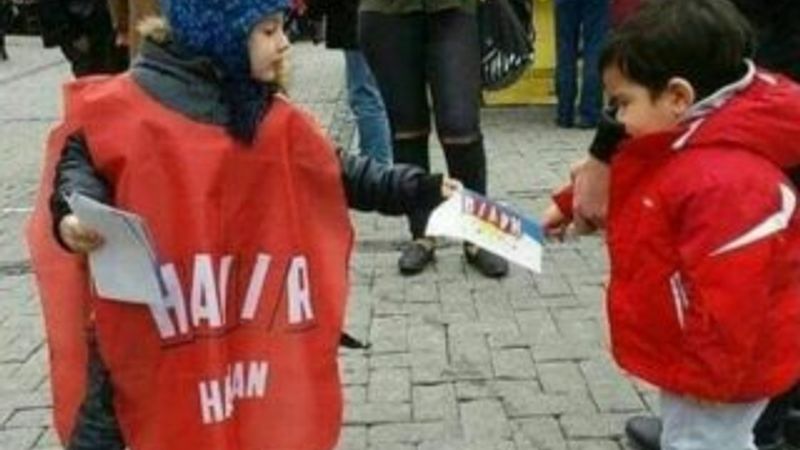 Hayırcılar çocukları sahaya sürdü