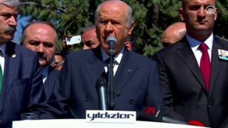 Devlet Bahçeli Alparslan Türkeş'i andı