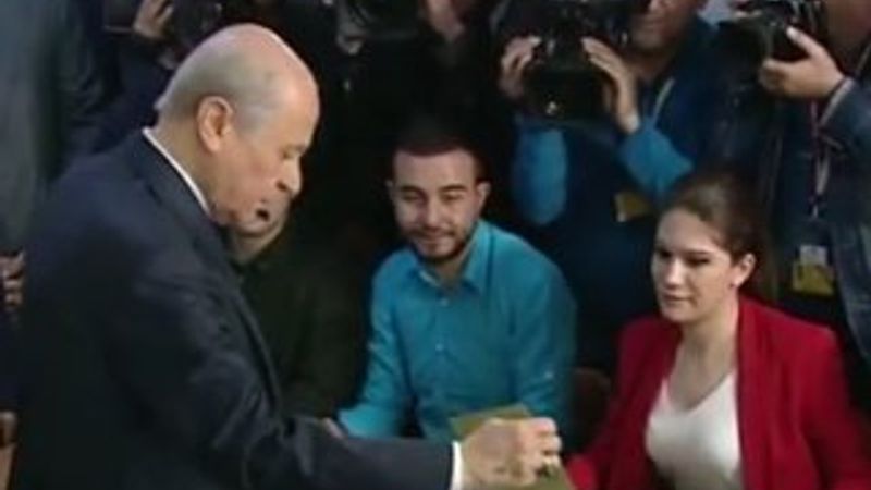 Devlet Bahçeli'nin sandığından 'hayır' çıktı