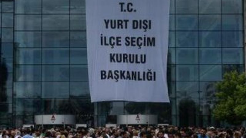 Yurt dışında kullanılan oyların sayımına başlandı