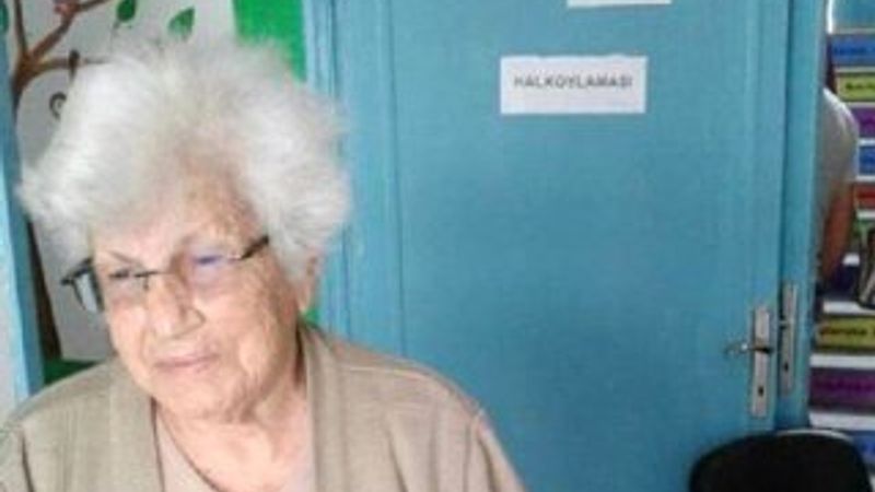 102 yaşında sandığa gitti