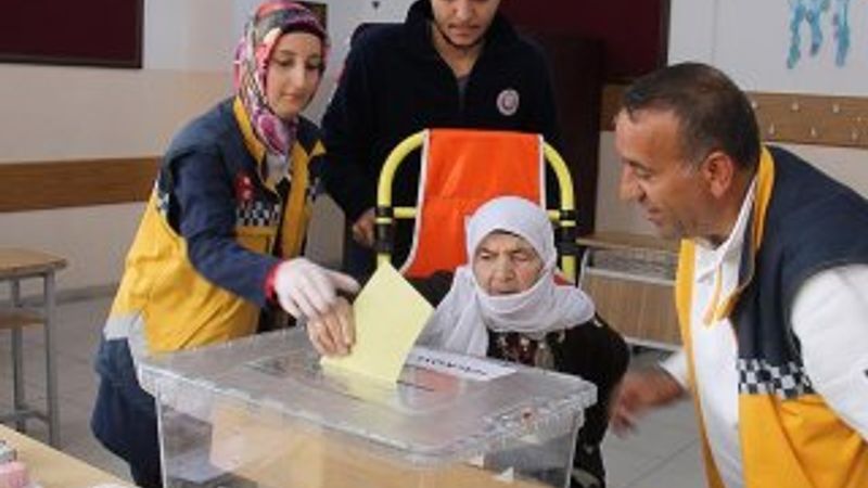 Referandumda 25 bin hasta sandığa taşındı