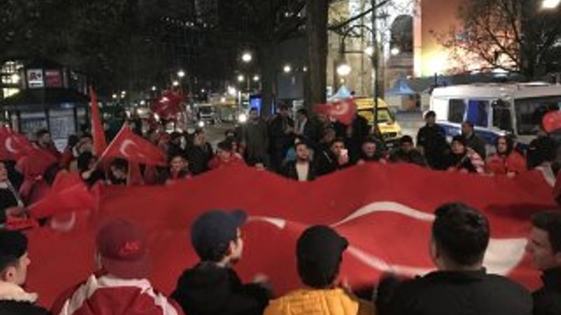 Almanya'da referandum kutlamaları