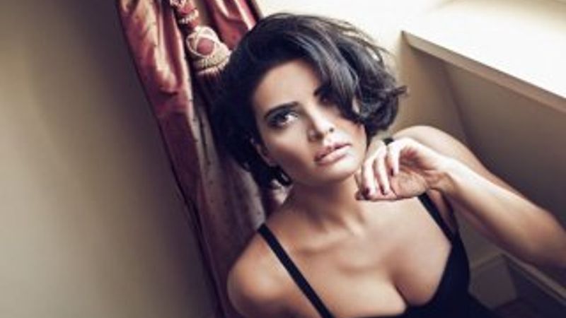 Göksel'in makyajsız hali