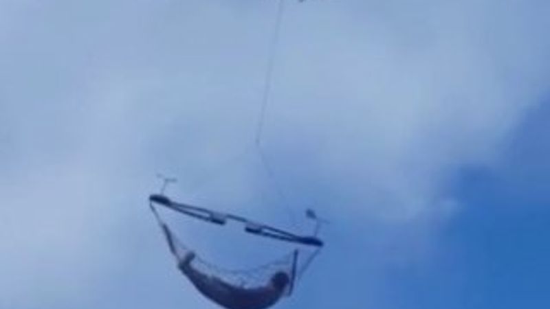 Drone ile havada keyif yaptı