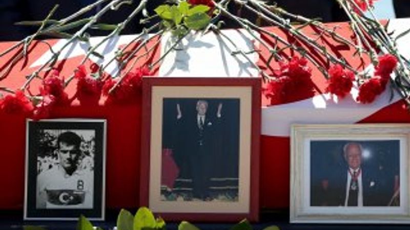 Erdoğan Teziç'e Galatasaray Üniversitesi'nde tören