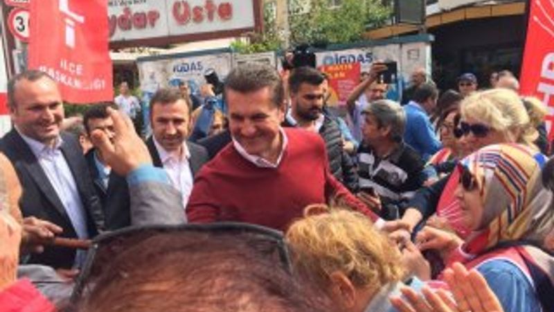 Mustafa Sarıgül 1 Mayıs kutlamalarında