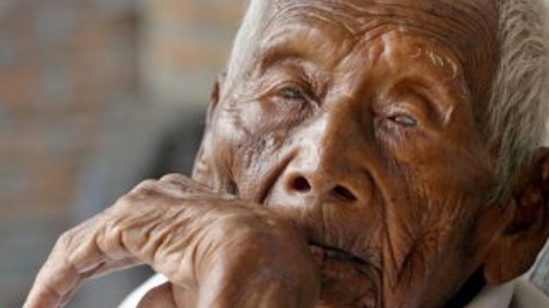 Dünyanın en yaşlı adamı hayatını kaybetti