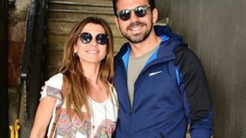 Gökçe Bahadır'dan sevgilimden ayrılmadım pozu