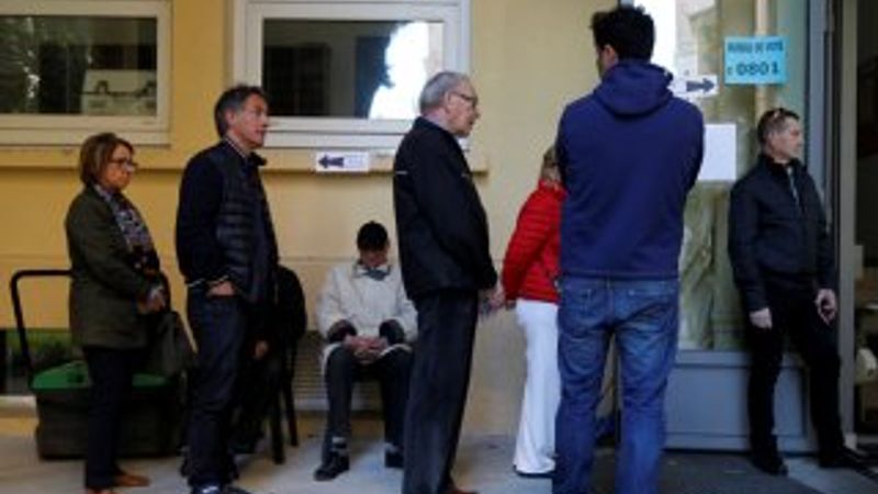 Fransa cumhurbaşkanını bugün seçiyor