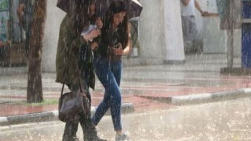 Meteoroloji'den İstanbul'a yağış uyarısı