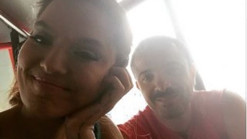 Demet Akalın kaynanasını eleştirdi