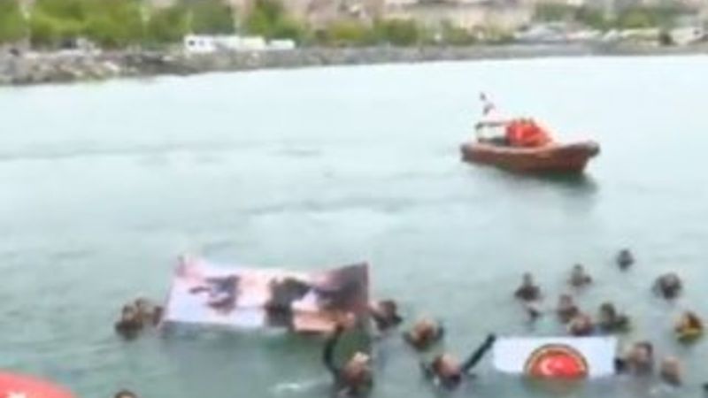 Kalamış sahilinde Atatürk dalışı