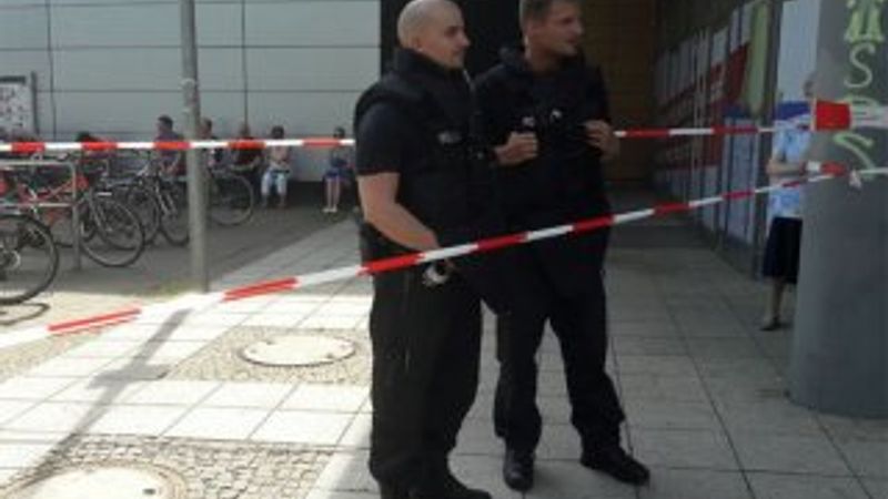 Berlin'de bomba alarmı