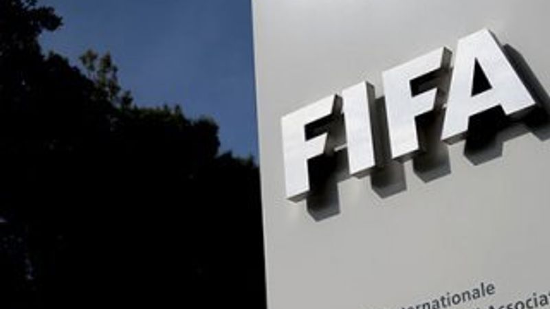 FIFA'dan Katar'a 2022 baskısı