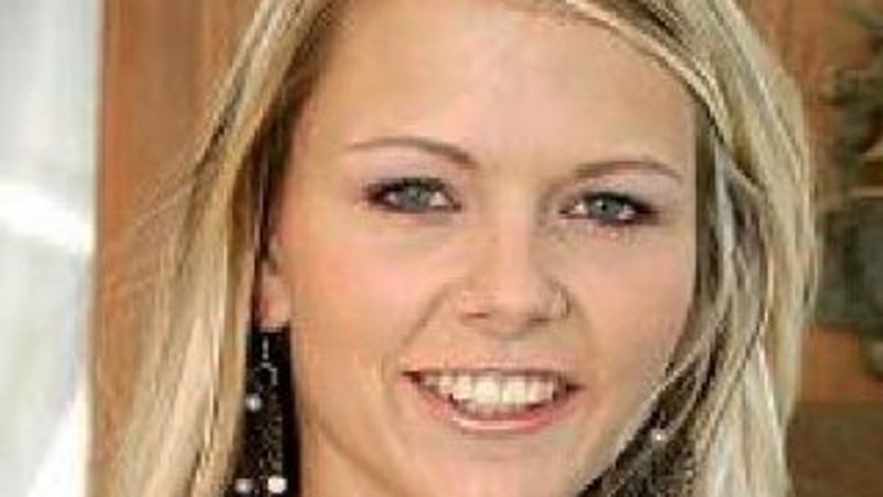 Genç kadın güzellik uğruna açlıktan öldü