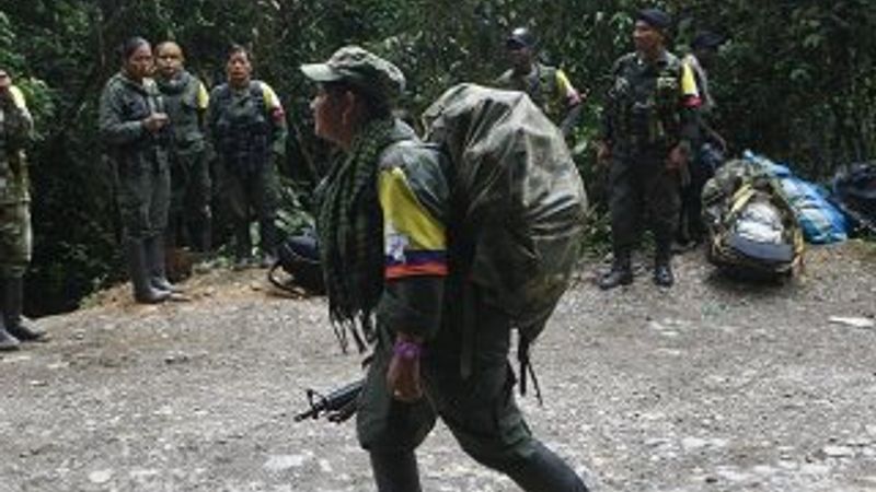 FARC silahlarını teslim etmeye başladı